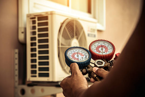 Professional Ac Installation technician working in Eaton, IN